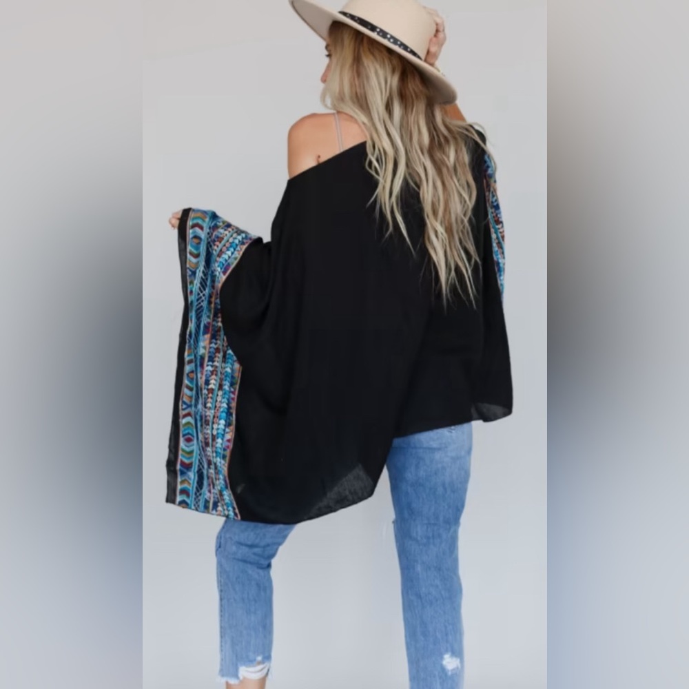 Black kimono top multicolored embroidered sleeves one size - Picture 3 of 9